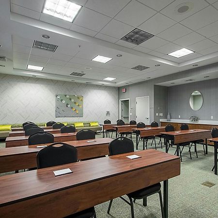Springhill Suites Tampa North/Tampa Palms Zewnętrze zdjęcie